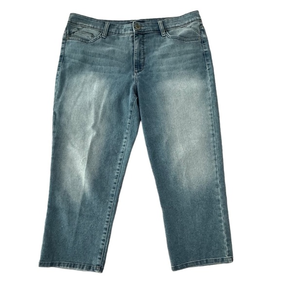 Bandolino Selene Cropped Jeans Size 14 Medium Wash Blue Denim - Picture 1 of 3